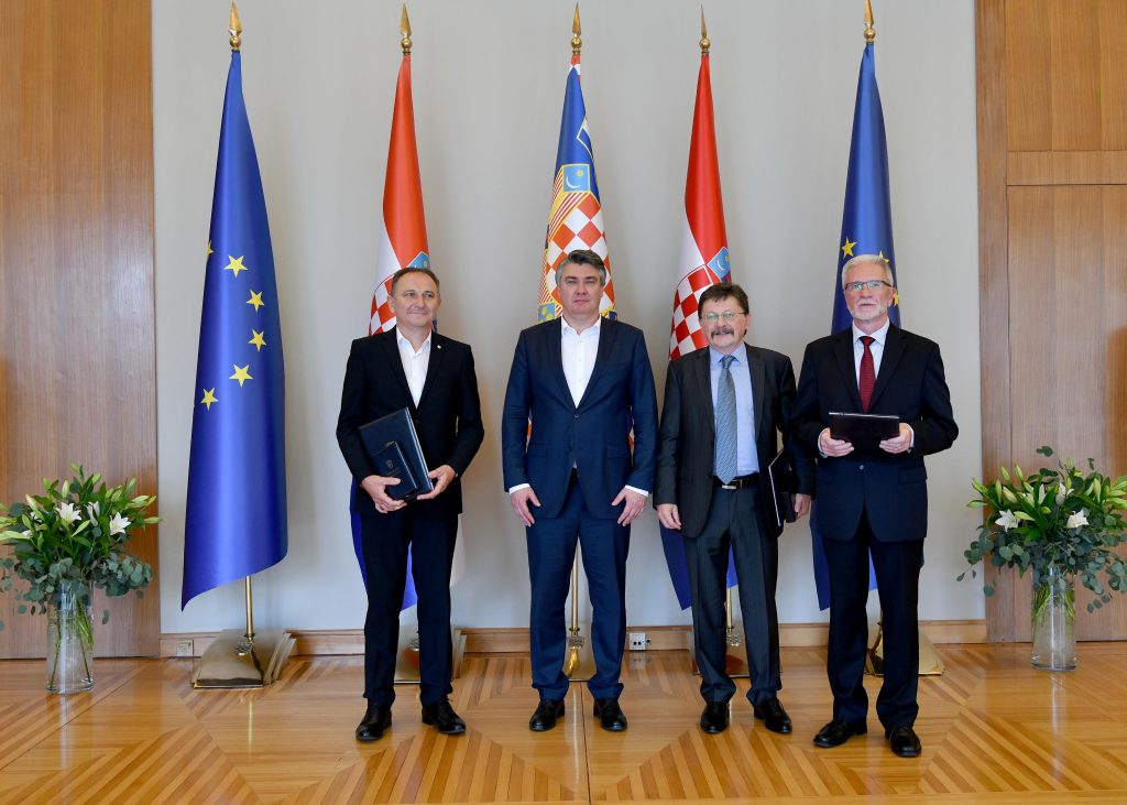 Predsjednik Republike odlikovao Krešimira Severa, Mladena Novosela i Vilima Ribića
